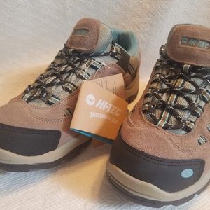 HI-TEC Bandera Hiking Shoe NWT (Women's size 9.5)